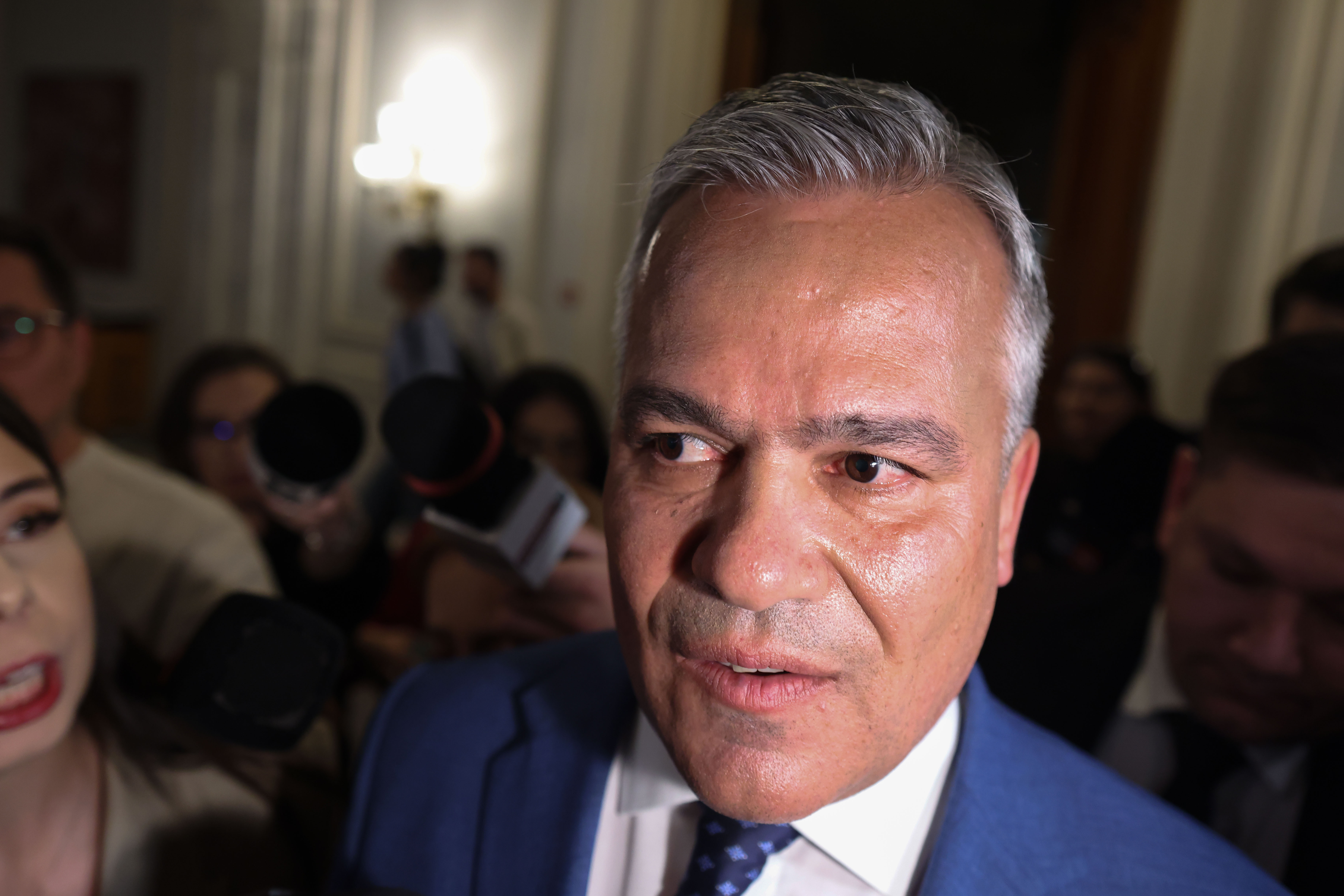 Veştea, întrebat dacă va fi dat afară din PNL: „Nu s-a întâmplat nicăieri în lume ca un partid să-şi excludă premierul”