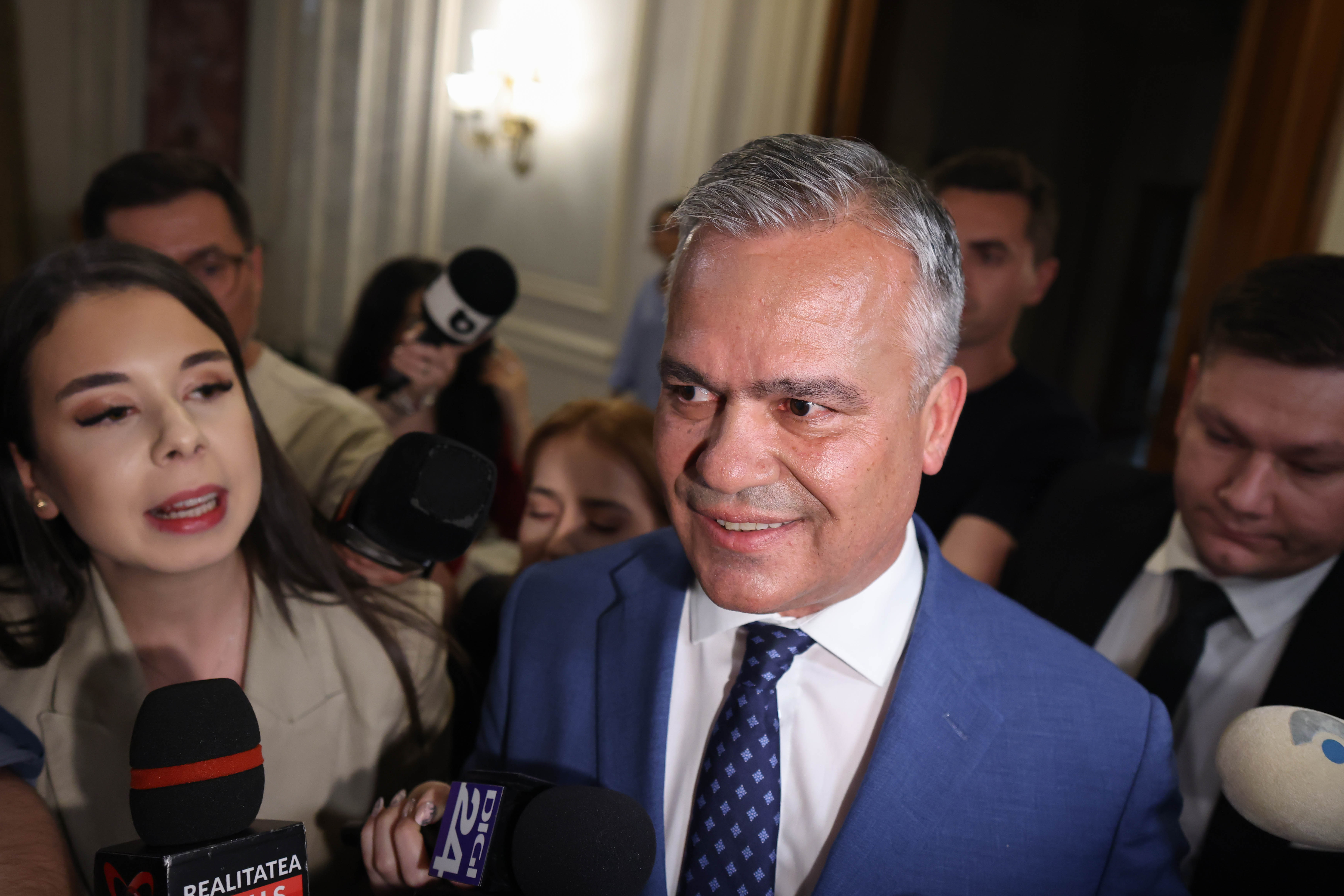 Adrian Veștea spune că nu își schimbă decizia: „Sunt convins că acest Guvern va trece”