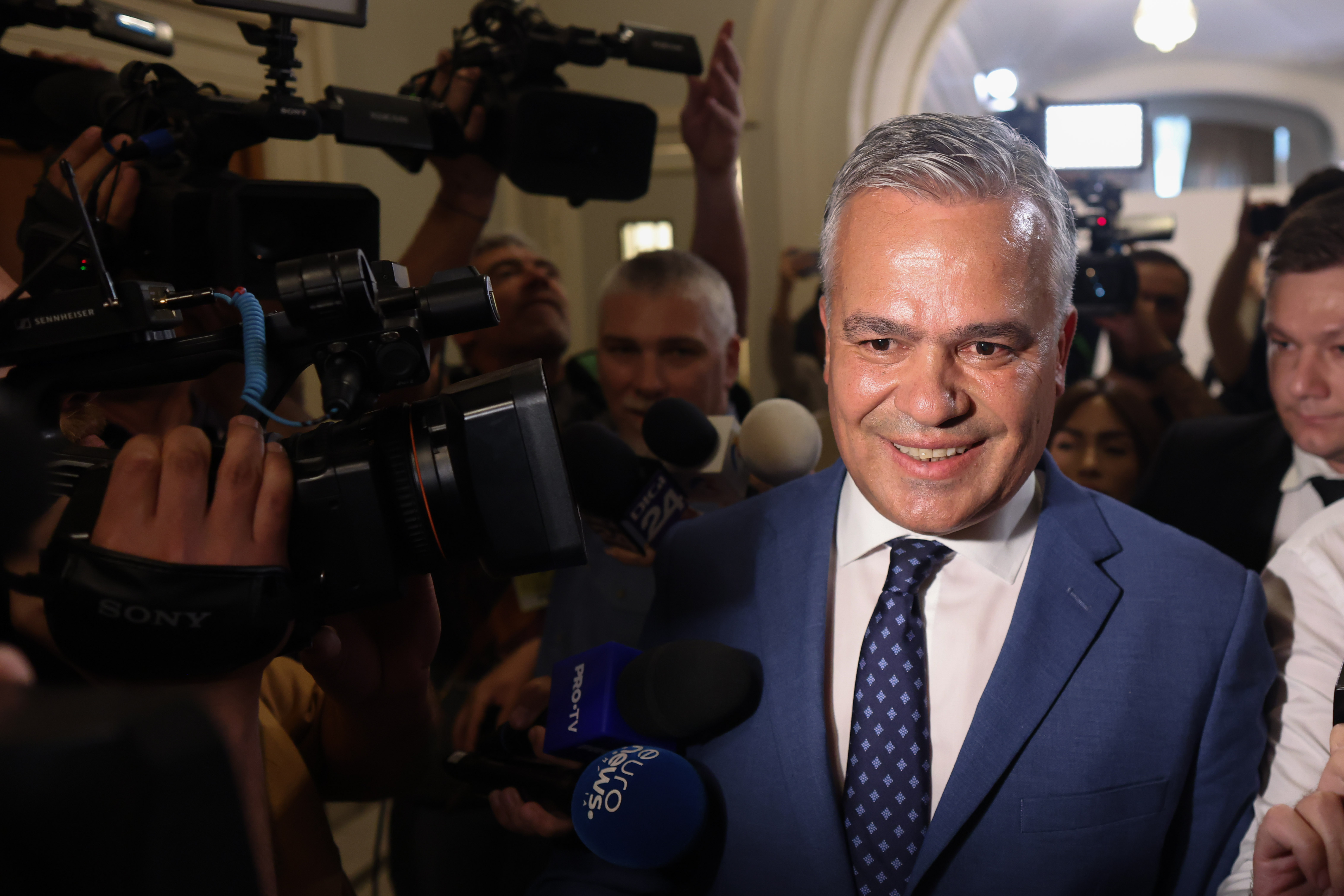 Din ce a făcut avere noul premier desemnat. Adrian Veștea este contabil de profesie și a fost timp de 12 ani primar al orașului Râșnov