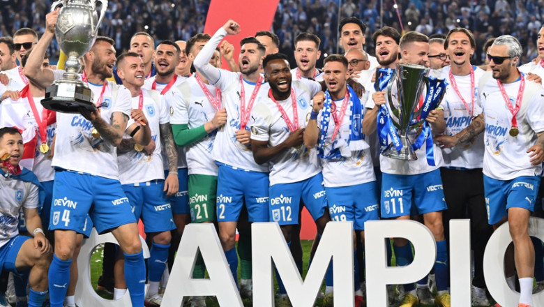 jucatorii de la craiova sarbatoresc campionatul