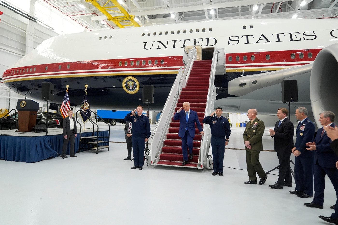 Aeroportul din Palm Beach are un nou nume: Donald Trump. Decizia care stârnește reacții peste ocean