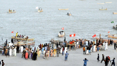 Huge number of citizens are enjoying at Indus River as they are consuming their 4th day of Eid holidays during pleasant weather of summer season on the occasion of Eid-ul-Azha, in Jamshoro, pakistan