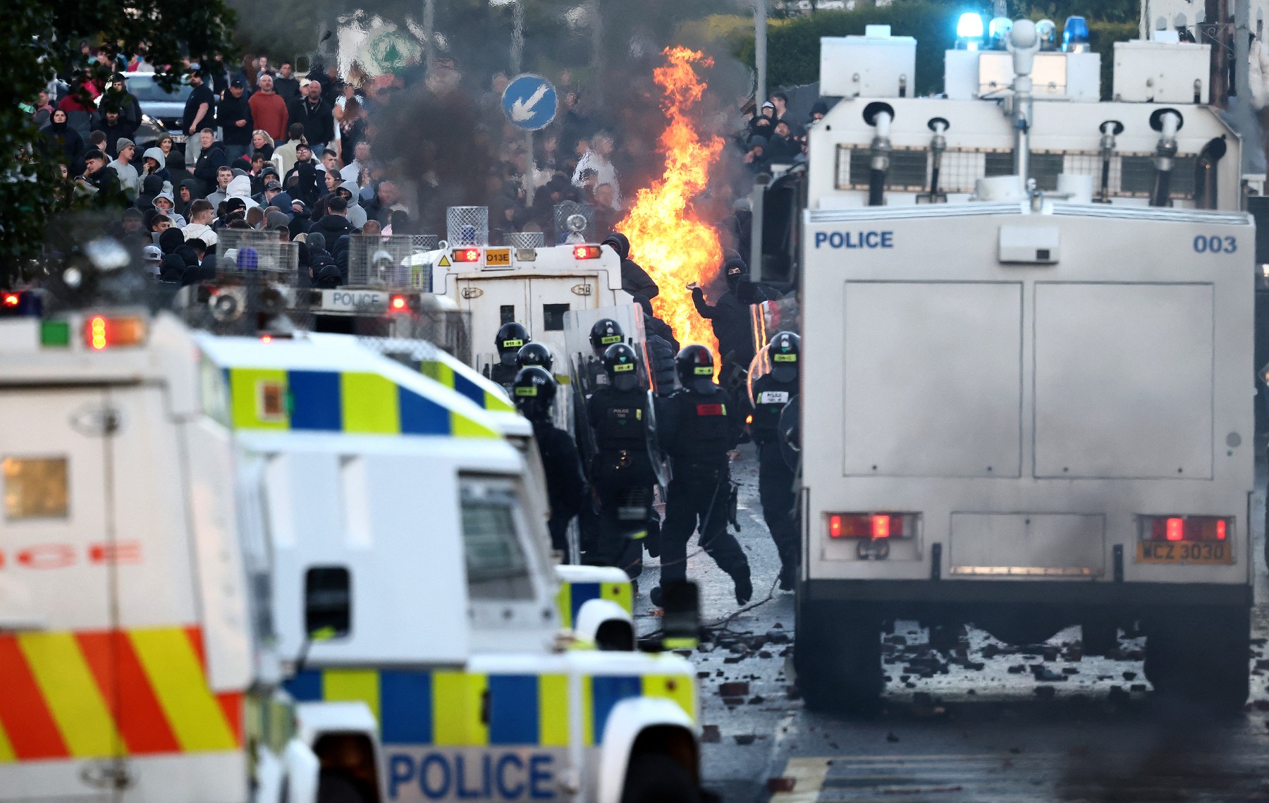 Ciclul violenței din Marea Britanie: atacuri motivate de ură, agitație de extremă-dreapta și revolte