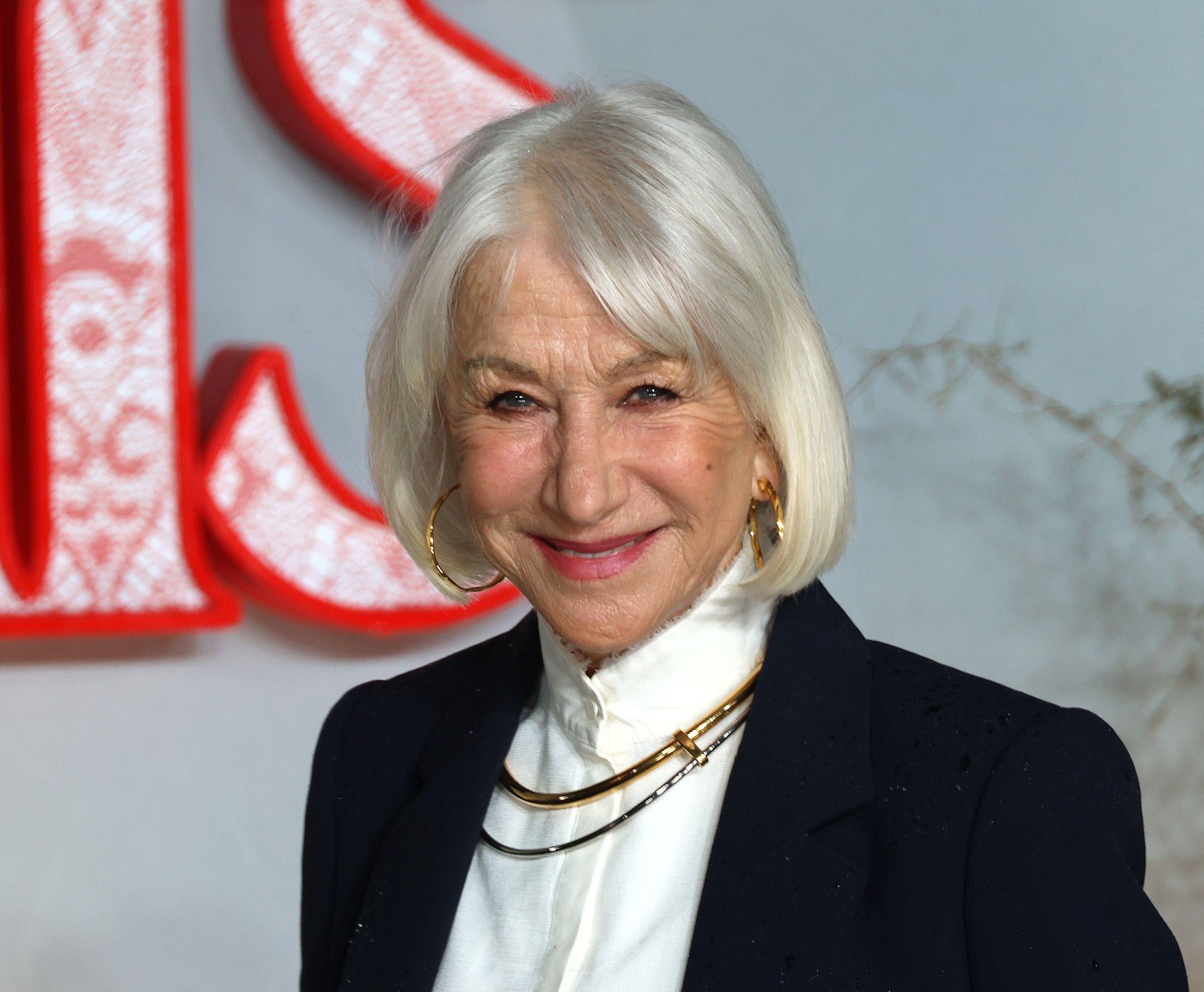 Helen Mirren: „Forţele răului sunt prezente şi în 