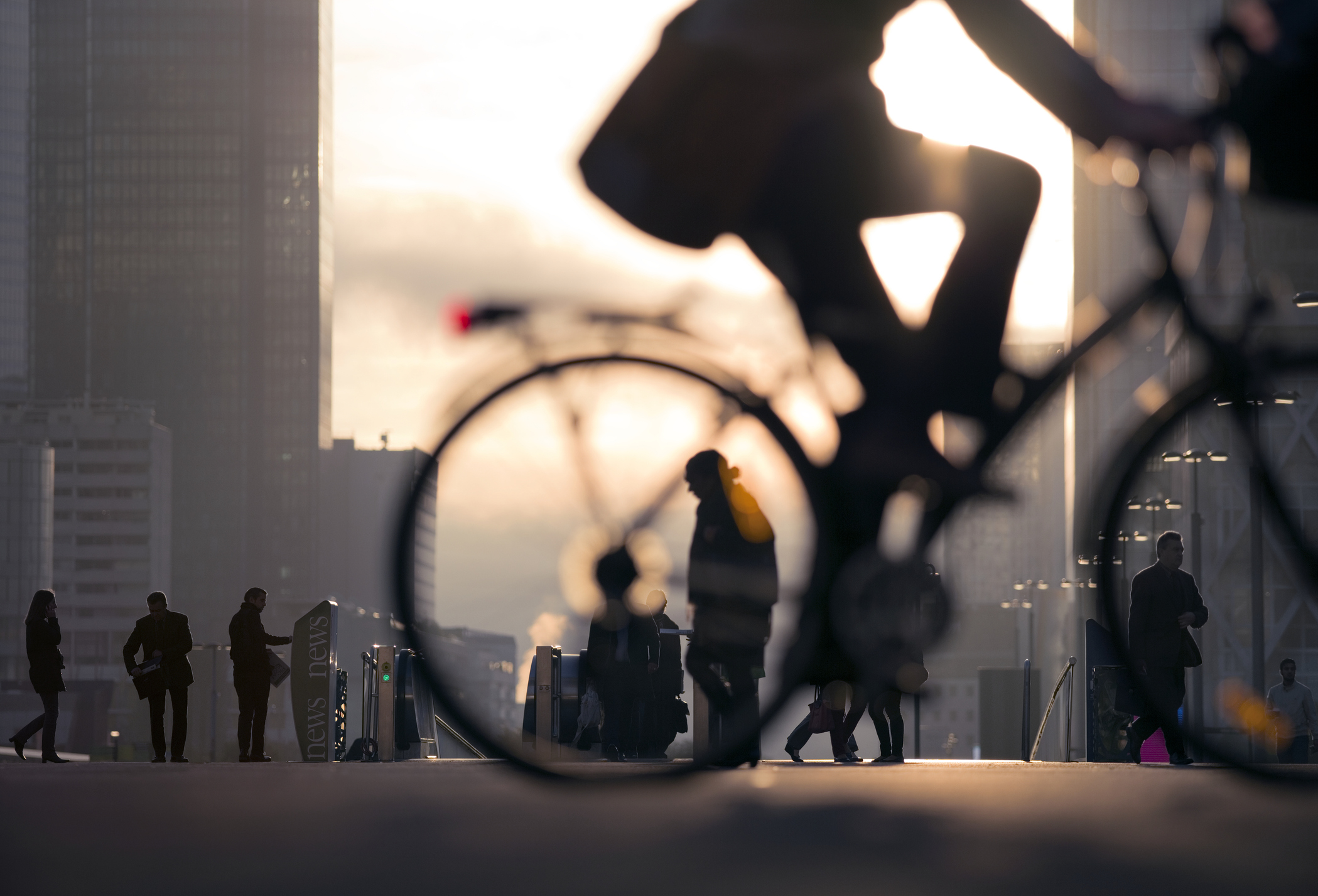 Primarul unui oraș din Italia interzice bicicletele în centrul istoric după ce a fost lovit de „una dintre aceste bestii”: „Știu cum e”
