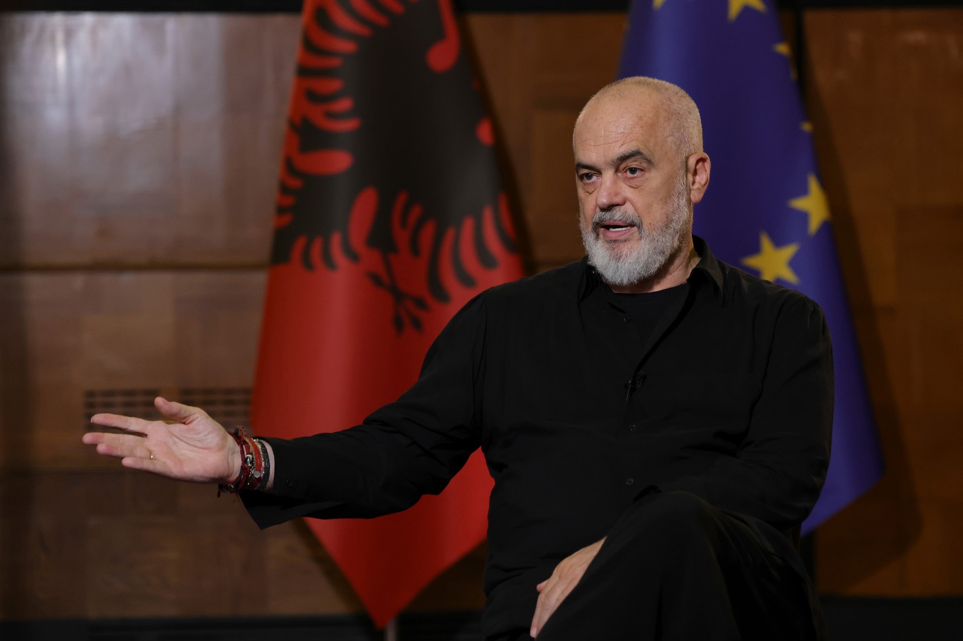 Premierul Albaniei dă vina pe terorismul cibernetic iranian, în contextul protestelor privind investițiile ginerelui lui Trump