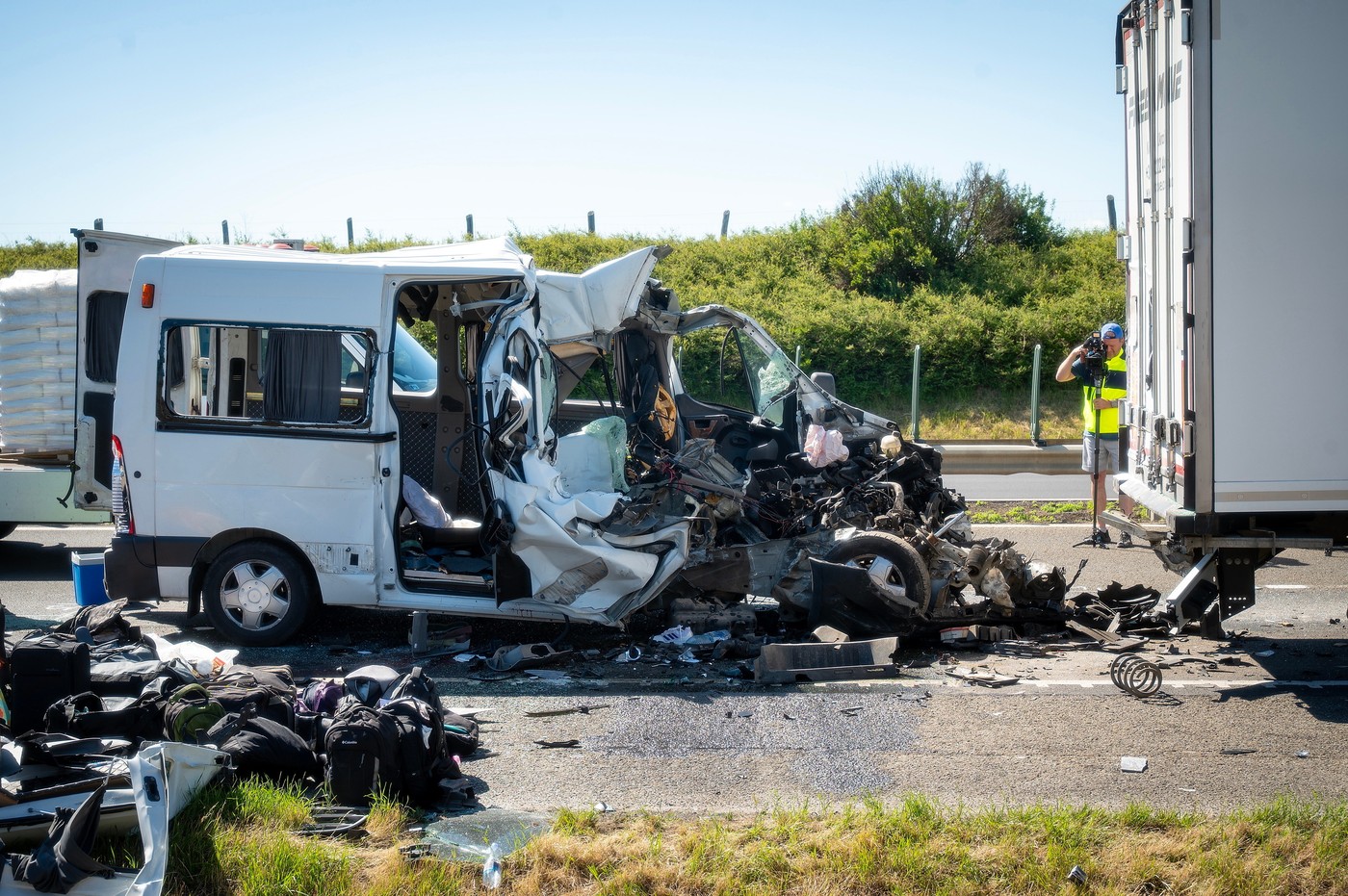 Opt cetăţeni străini morţi în Ungaria, în două accidente. Au fost implicate un camion şi un microbuz înmatriculate în R.Moldova