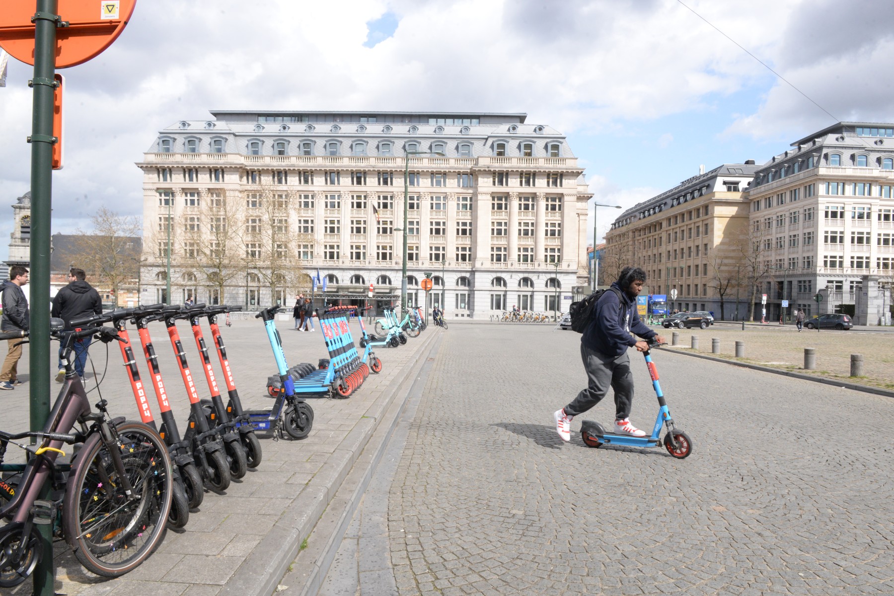 Trotinetele electrice de închiriat dispar de pe străzile din Bruxelles din 2027: „Prea multe accidente”
