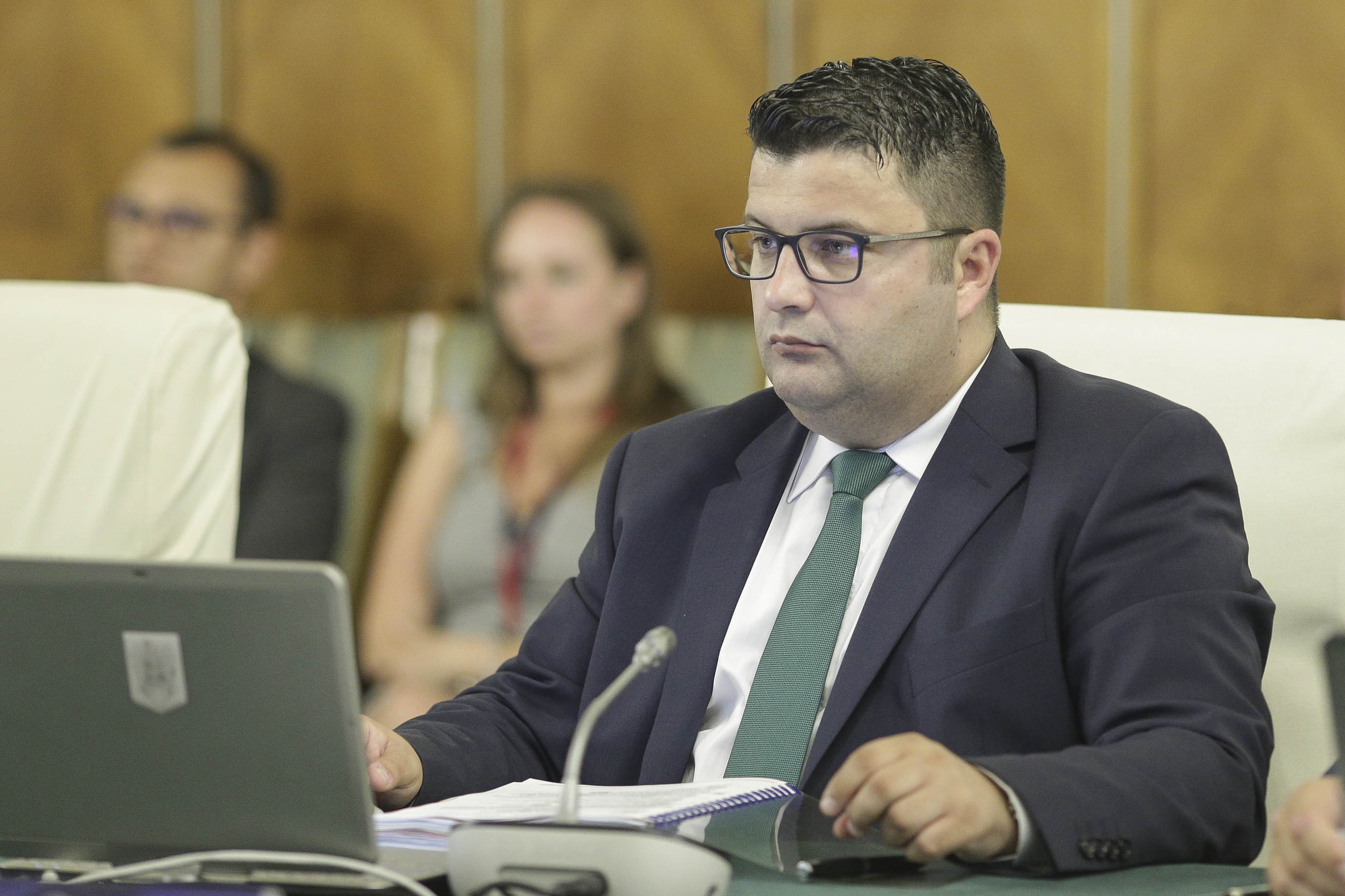 Cine este Dan Neculăescu, propunerea lui Eugen Tomac pentru Ministerul Apărării. Legătura cu Sorin Grindeanu și Adrian Năstase