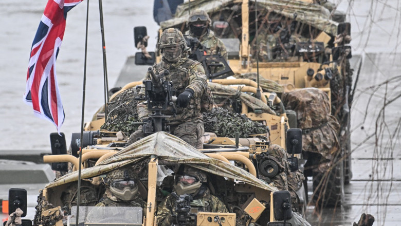 Militari ai armatei britanice.