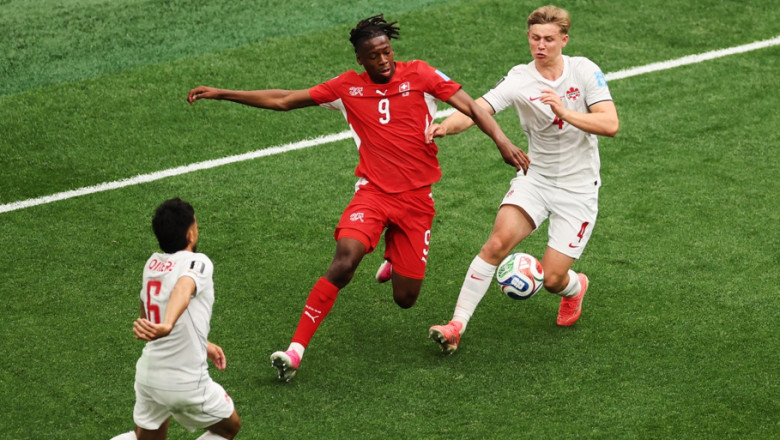 faza de joc din meciul canada - elvetia