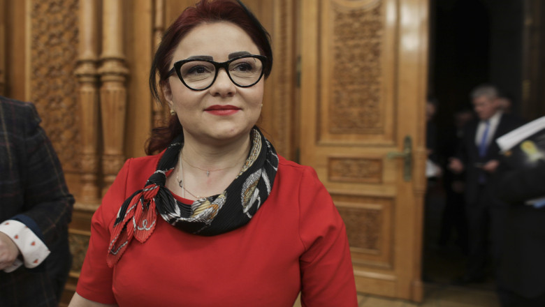 cristila traila la parlament
