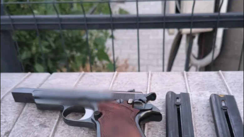 pistol masina buzau