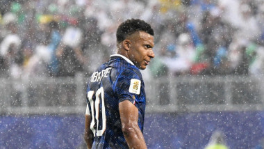 mbappe in ploaie la meci