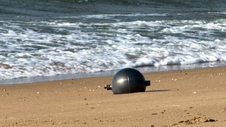 bila misterioasa pe plaja in australia