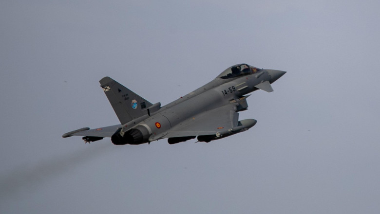 Avion Eurofighter.