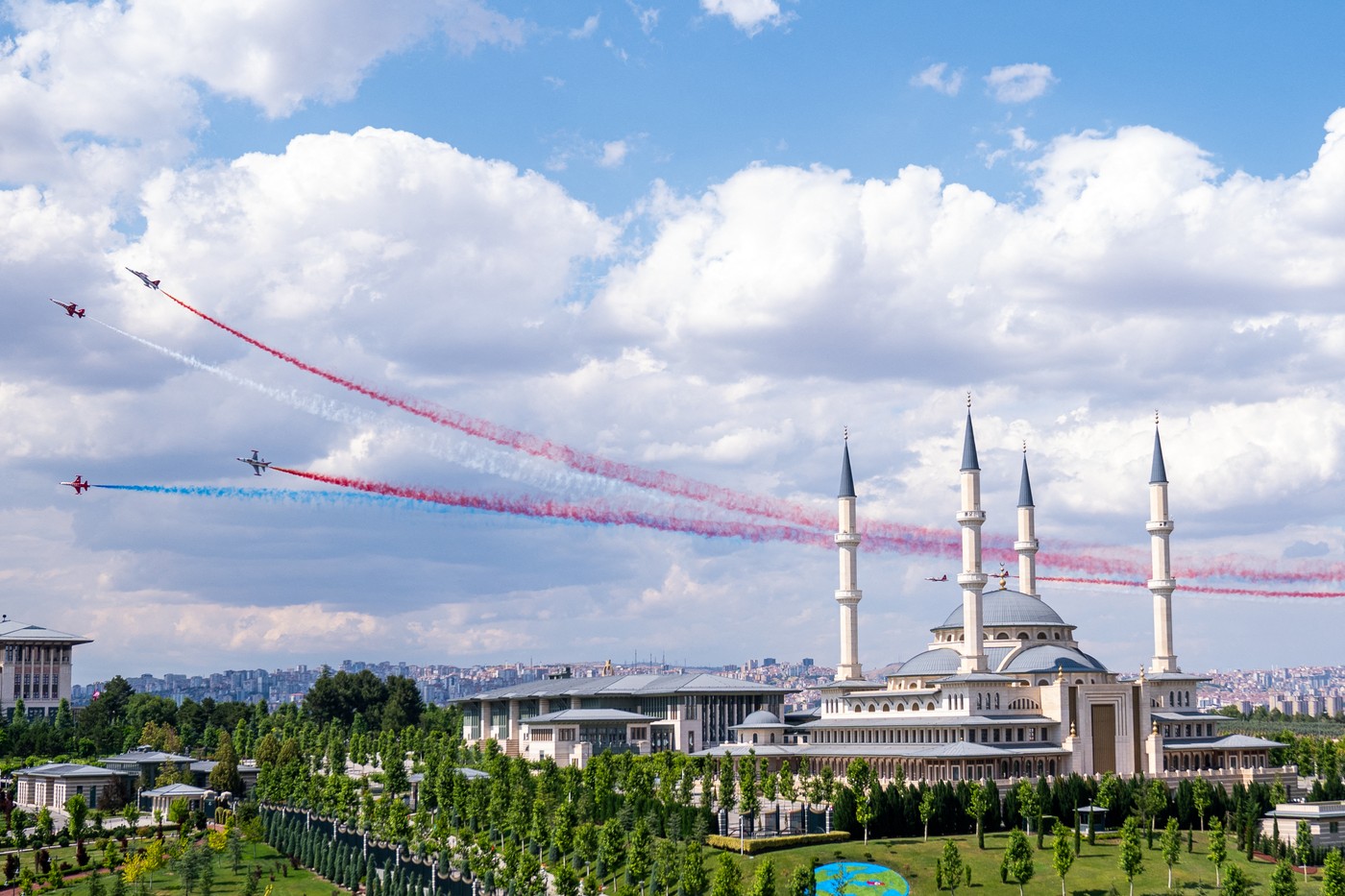 Summitul NATO de la Ankara, a doua zi: Trump se întâlnește cu Zelenski, în timp ce aliații încearcă să mențină unitatea Alianței