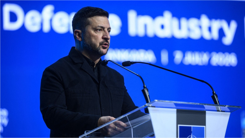 volodimir zelenski - forum industrie aparare