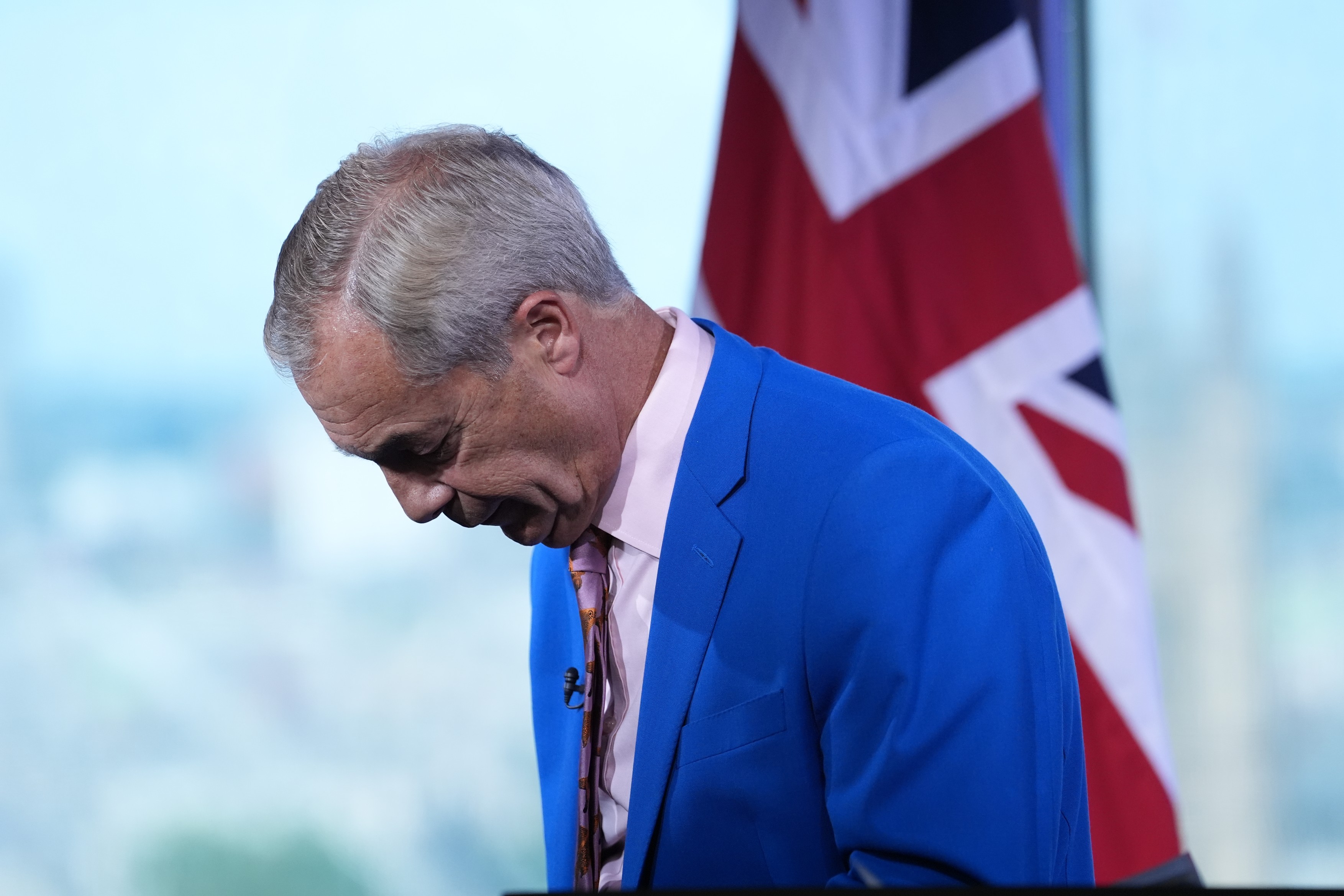 Nigel Farage demisionează din Parlamentul britanic, în semn de protest, dar va candida pentru realegere