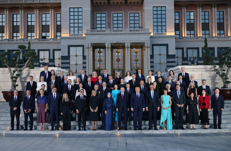 Nicușor Dan, poză de grup cu liderii NATO. Unde au stat președintele și partenera sa, Mirabela Grădinaru 2 735658233_2884913841863531_2968893433677698931_n