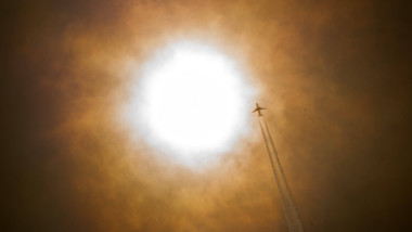 abvion caldura soare jet trail modificare clima avion