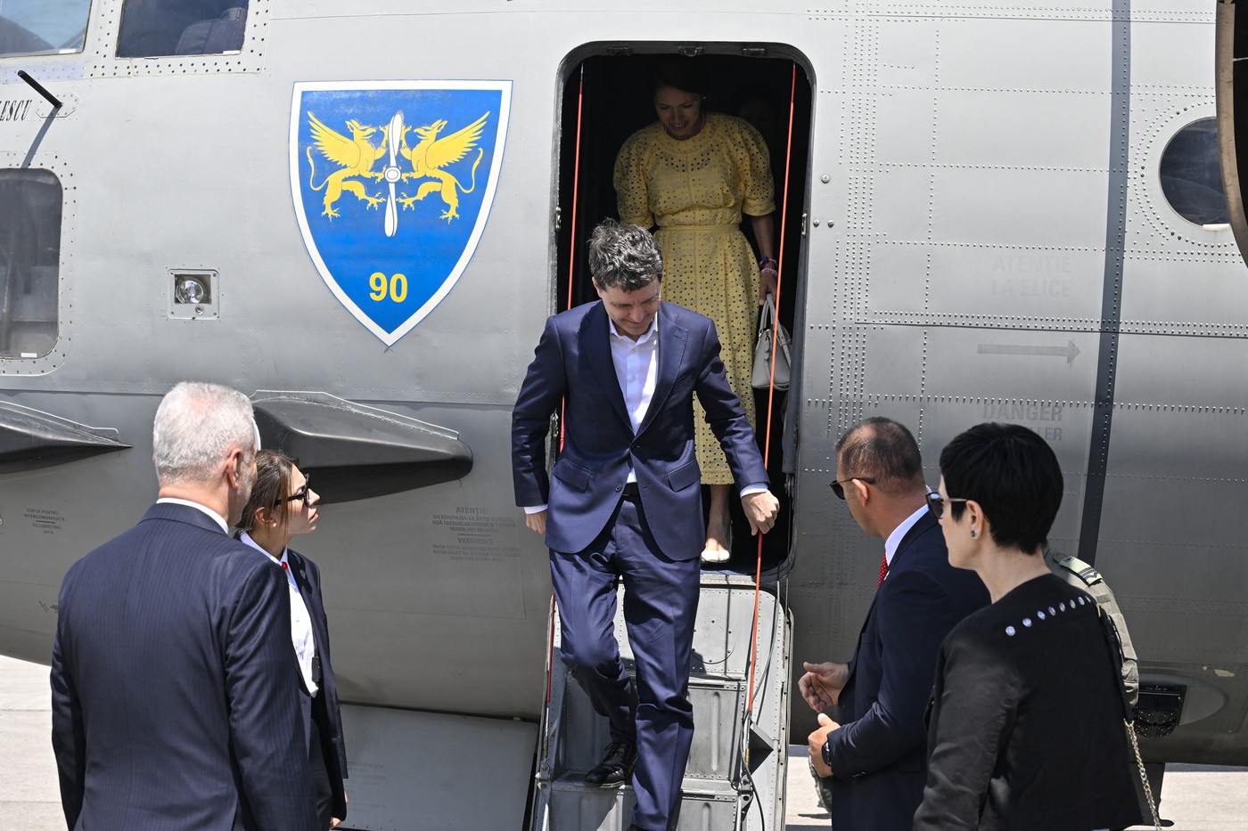 Nicuşor Dan spune că i-a prezentat-o pe Mirabela Grădinaru lui Donald Trump, la Ankara: „Au fost fraze de politeţe”