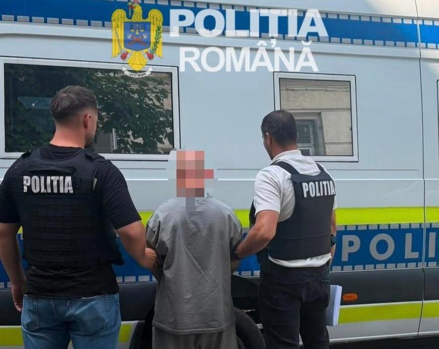 Un român, care a clonat carduri de alimentare cu carburant și a furat 30.000 de euro în Austria, a fost prins în Craiova