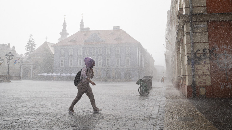 Ploaie torentiala si rafale puternice de vant pe durata unei avertizari meteorologice de cod portocaliu, Timisoara, 23 iunie 2026