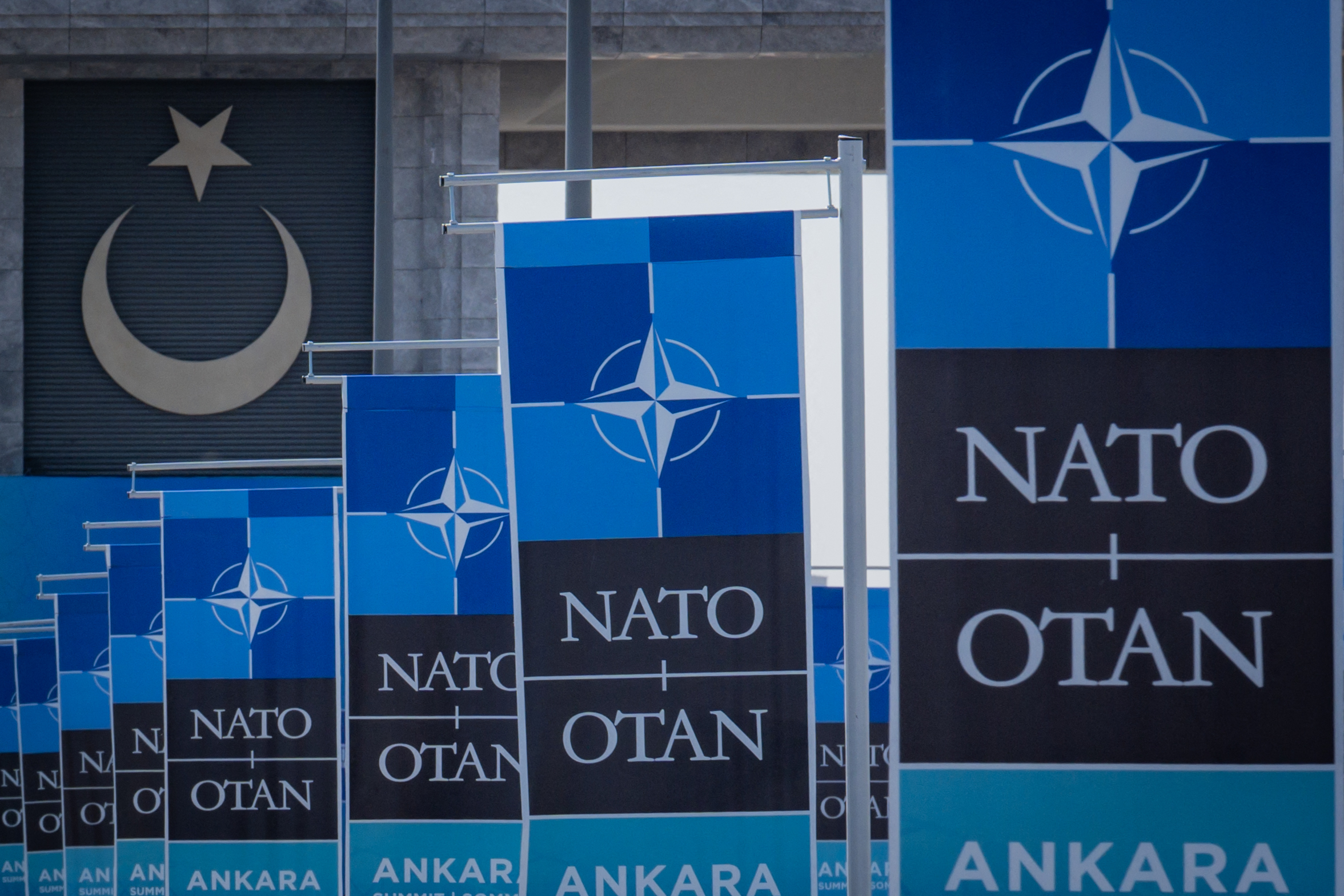 Tranziția spre NATO 3.0: SUA vor prezenta la Ankara mai multe măsuri care să atenueze impactul reducerii forțelor din Europa