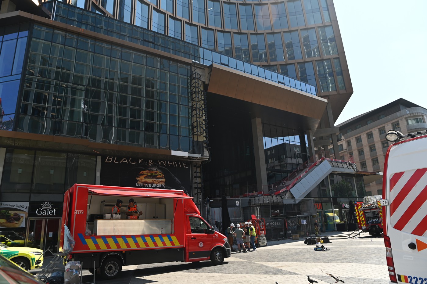 Mai multe persoane au murit într-un incendiu major, care s-a produs în clădirea OXY din centrul orașului Bruxelles