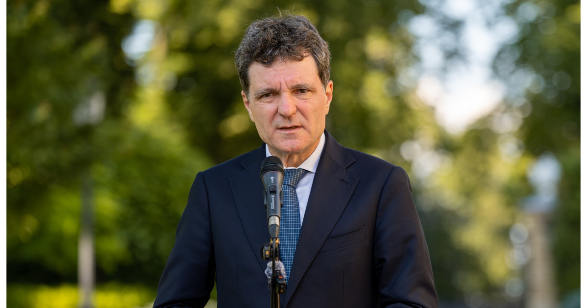 Nicuşor Dan: Politica e o artă a compromisului care nu compromite. Aceste patru luni sunt un eşec pentru toată lumea