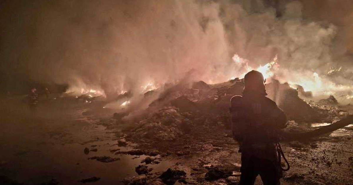Incendiu masiv în Giurgiu, la depozit de plastic: RO-ALERT emis