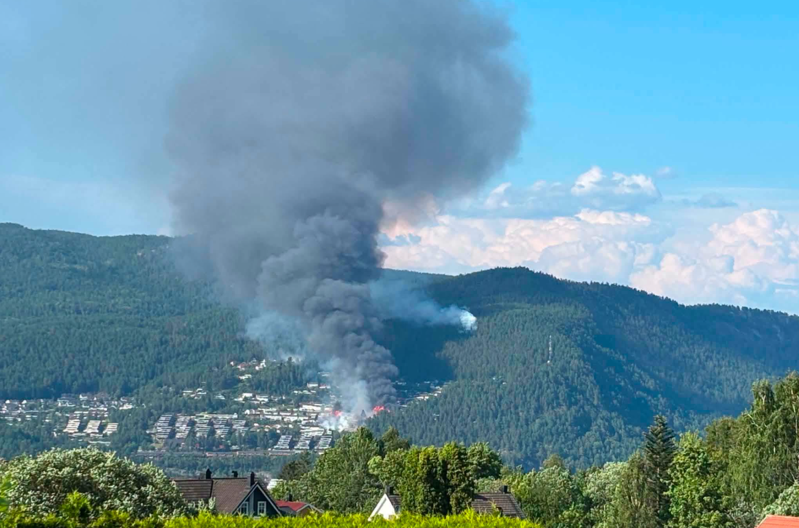 Incendiu devastator în Norvegia: sute de oameni evacuați și peste 100 de case distruse