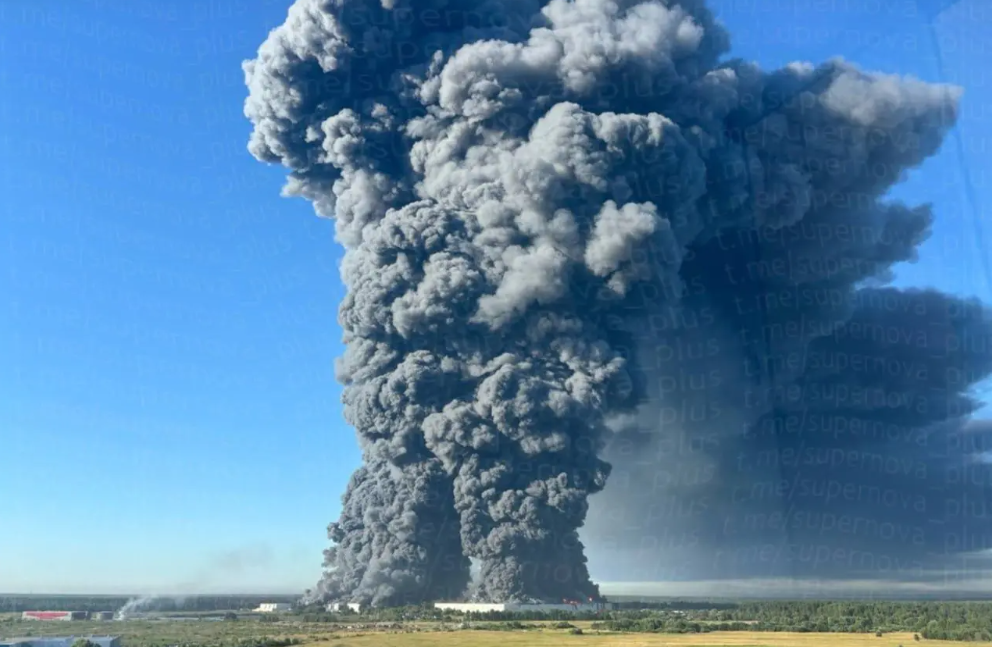 Noapte de foc în Rusia: peste 370 de drone ucrainene au vizat Moscova. Șapte morți și 24 de răniți după lovirea unui centru logistic