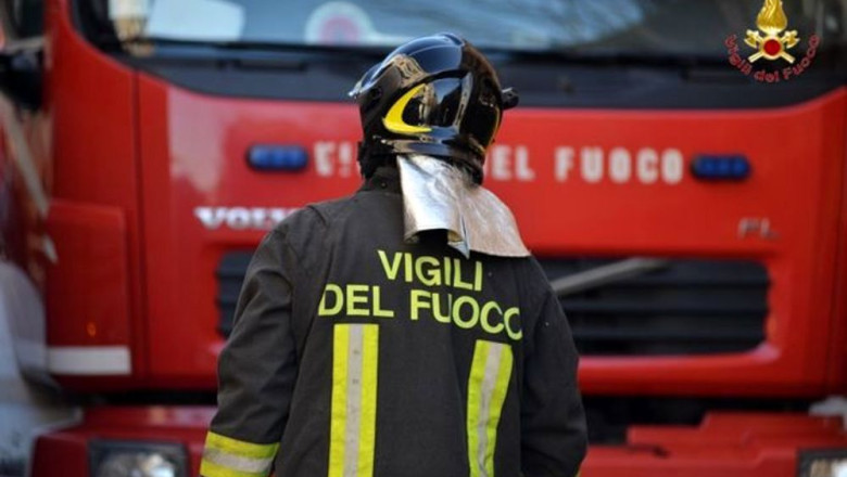 pompier italian langa masina de interventie