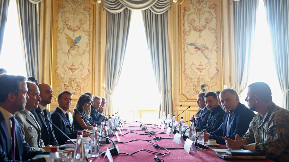 Reuniune crucială a Coaliției de Voință la Paris, unde participă și Nicușor Dan. Macron: „Orchestrăm trezirea strategică a Europei”