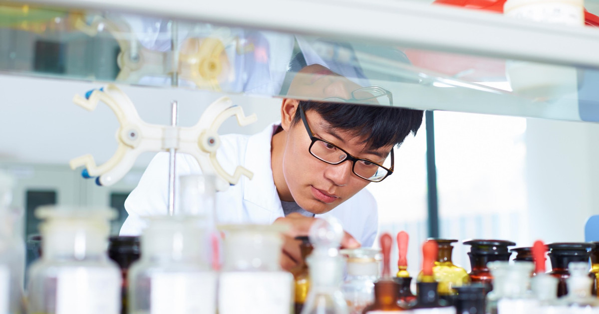 Ancheta în China după moartea unei fetițe într-un experiment genetic