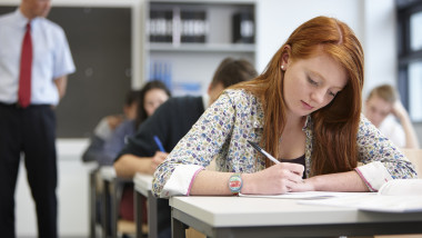 Regulile pe care elevii trebuie să le respecte în sala de examen și condițiile de promovare a bacalaureatului. Foto Getty Images