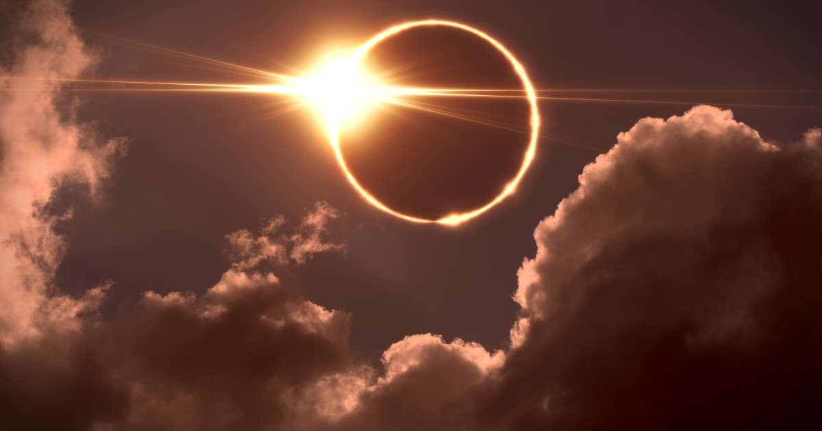 Spectacolul astronomic continuă cu alte două eclipse. Când vor avea loc și de ce următoarea e considerată eclipsa secolului