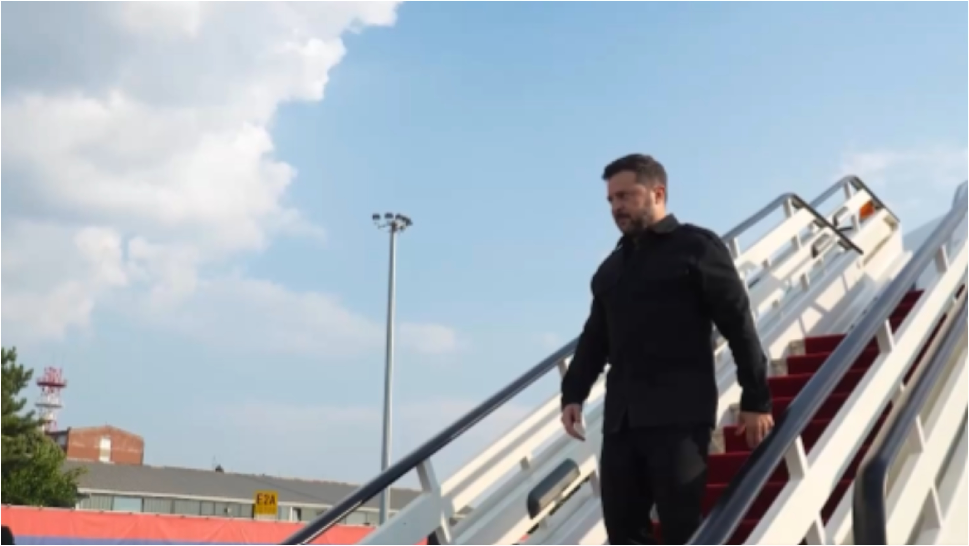 Volodimir Zelenski a ajuns în Serbia și anunță „întrevederi importante” cu Aleksandar Vucic și premierul Djuro Macut. Ce vor discuta