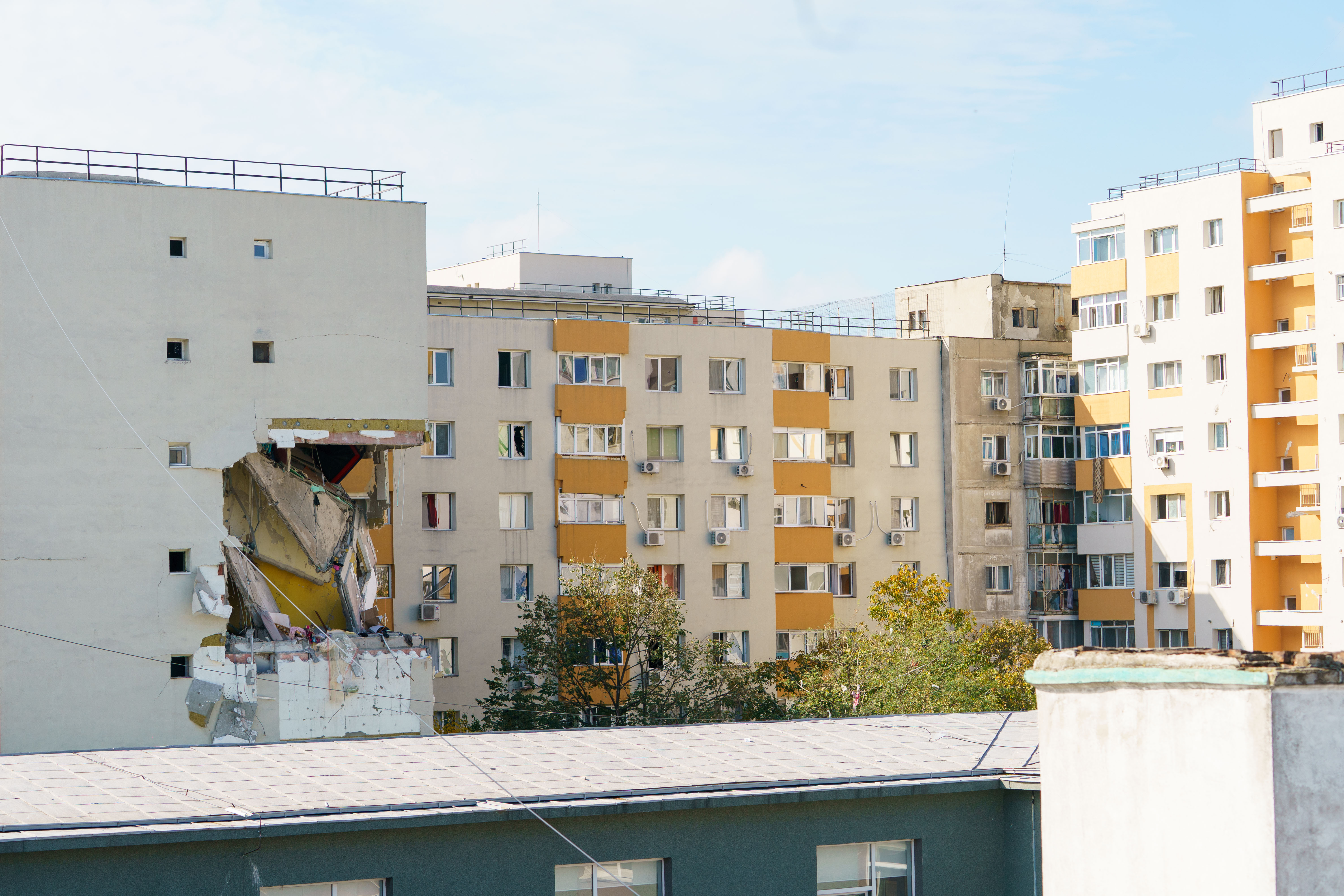 Începe evaluarea imobilelor din zona afectată de explozia din Rahova. Ce trebuie să știe locatarii. Apelul Poliției Locale