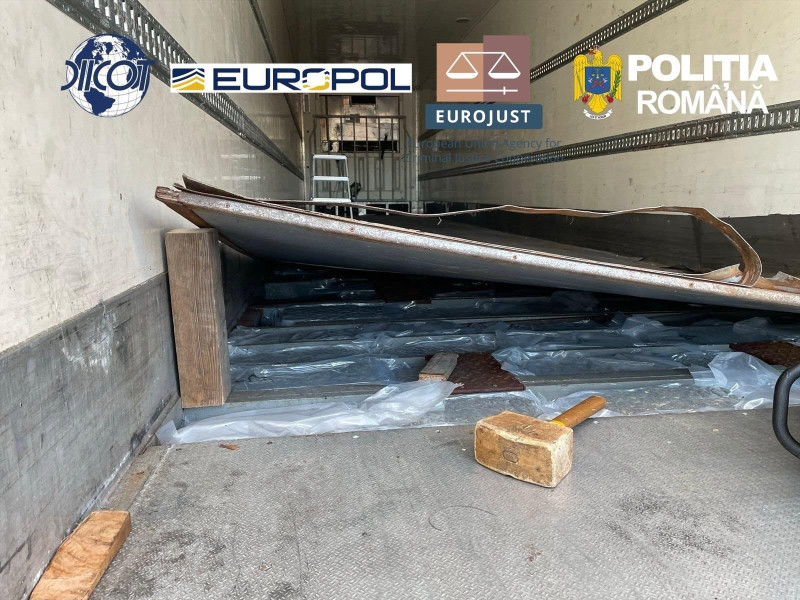 DIICOT a destructurat în România o rețea care a transportat pentru traficanții albanezi sute de kilograme de droguri în Europa 2 WhatsApp Image 2026-08-24 at 17.51.12