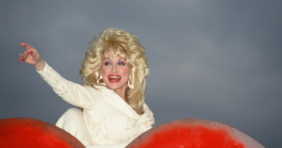 Un aeroport din SUA ar putea purta numele Dolly Parton. Propunerea făcută în onoarea artistei