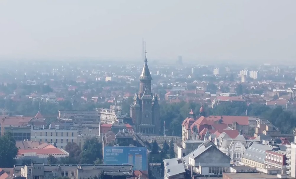 Nor de fum deasupra Timişoarei: Zeci de oameni au sunat la 112. Anunţul făcut de ISU Timiș