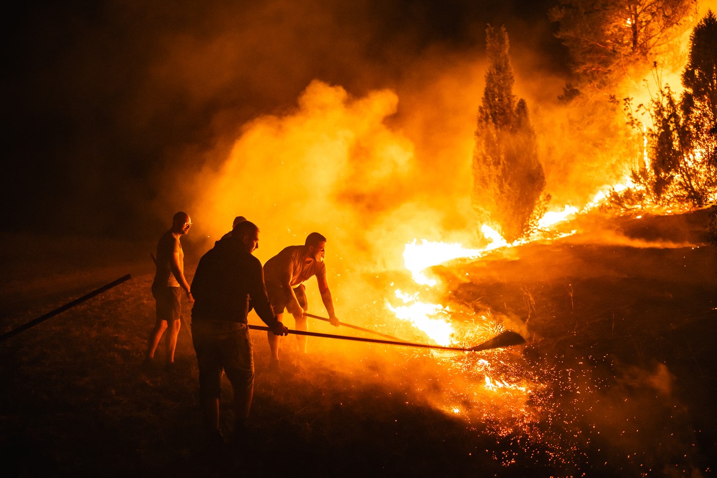 Serbia cere ajutorul Rusiei pentru stingerea incendiilor de vegetație. UE nu mai are aeronave disponibile