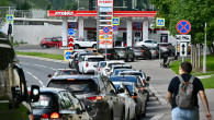 coada de masini la benzinarie in rusia