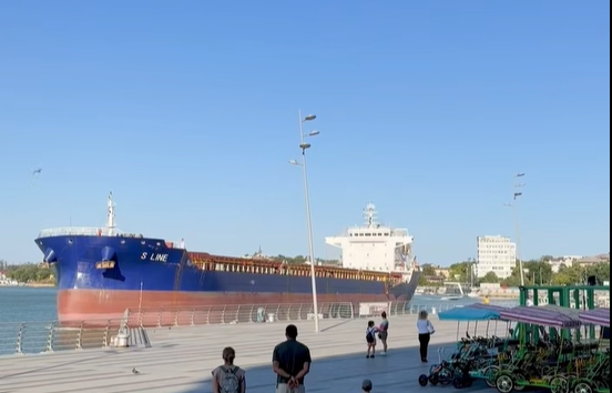 Accident naval în Portul Tulcea: un vapor scăpat de sub control a scufundat două bărci și a lovit alte cinci, plus două pontoane
