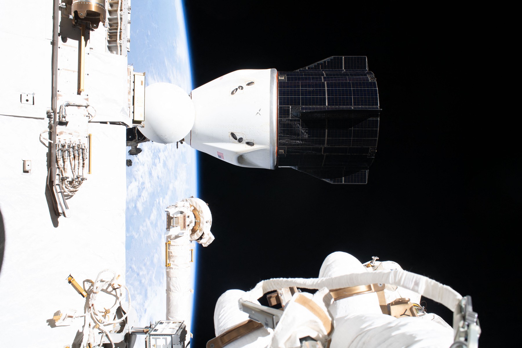 Probleme la capsula Dragon înainte de lansare: NASA și SpaceX amână misiunea Crew-13 spre Stația Spațială Internațională
