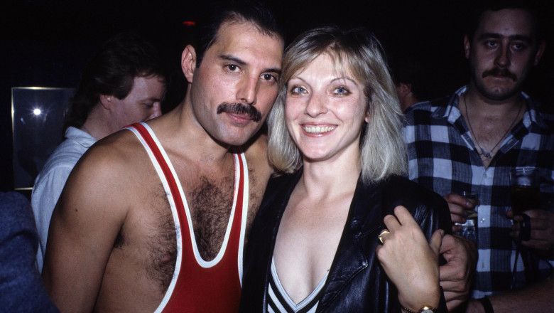 Freddie Mercury și Mary Austin, la petrecerea de ziua de naștere a solistului Queen, în 1985