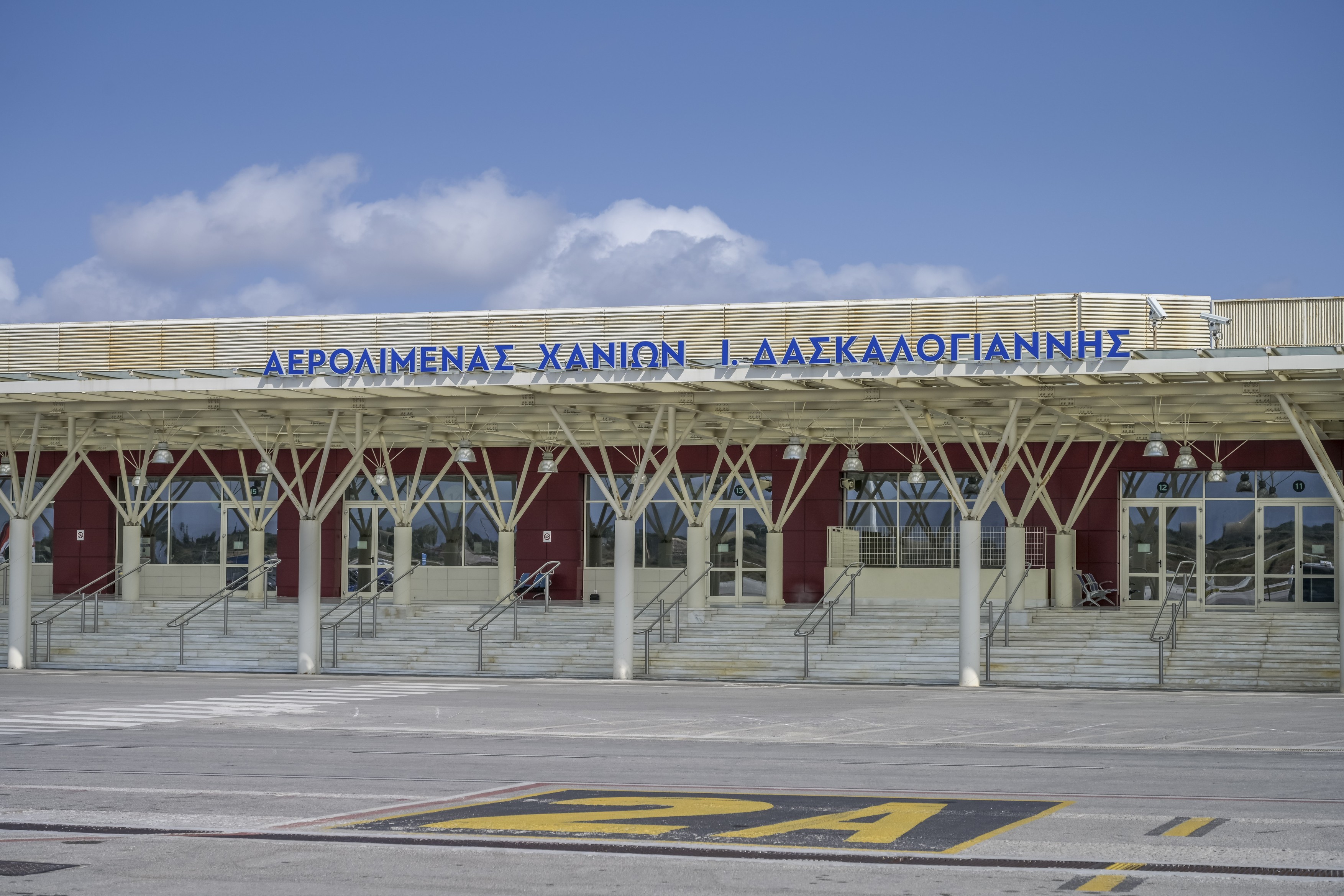 Coșmar în Creta, într-un avion Ryanair: 5 ore blocați în căldură, leșinuri și atacuri de panică. Poliția a intervenit